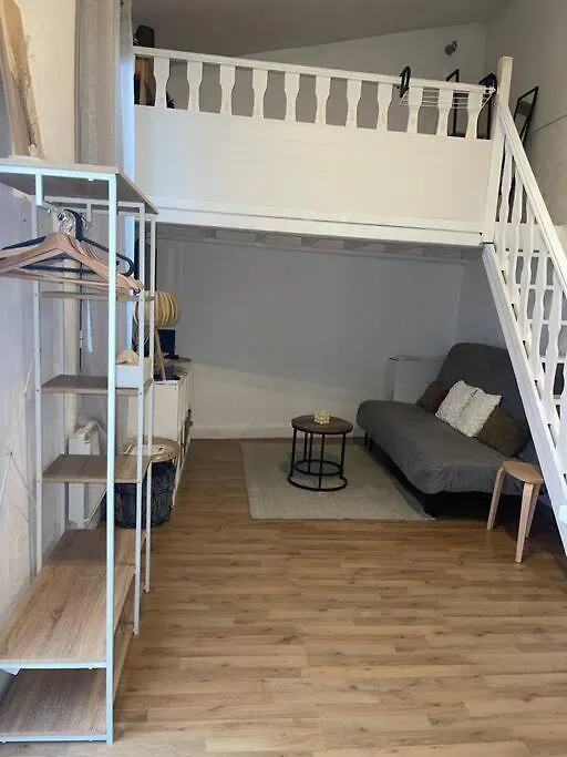 Studio Avec Exterieur Marseille France